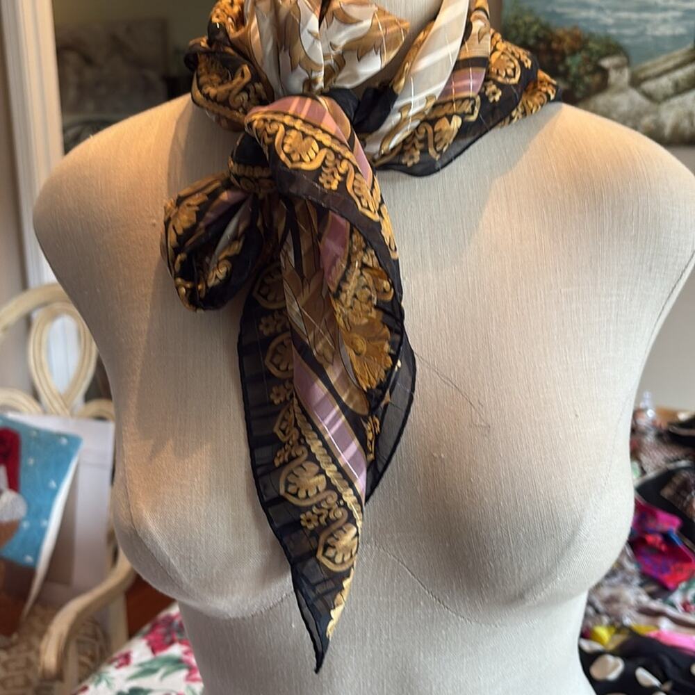 Vintage Liz Claiborne Elegant multi color Baroque Scarf